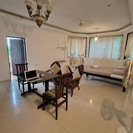 J-House, Spacious Apartments With Balconies, Thalassa 1Min Away 솔림 외부 사진
