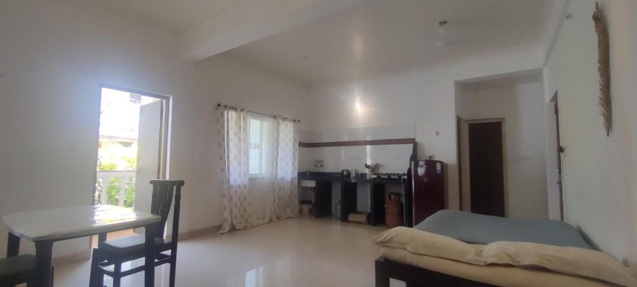 J-House, Spacious Apartments With Balconies, Thalassa 1Min Away 솔림 외부 사진