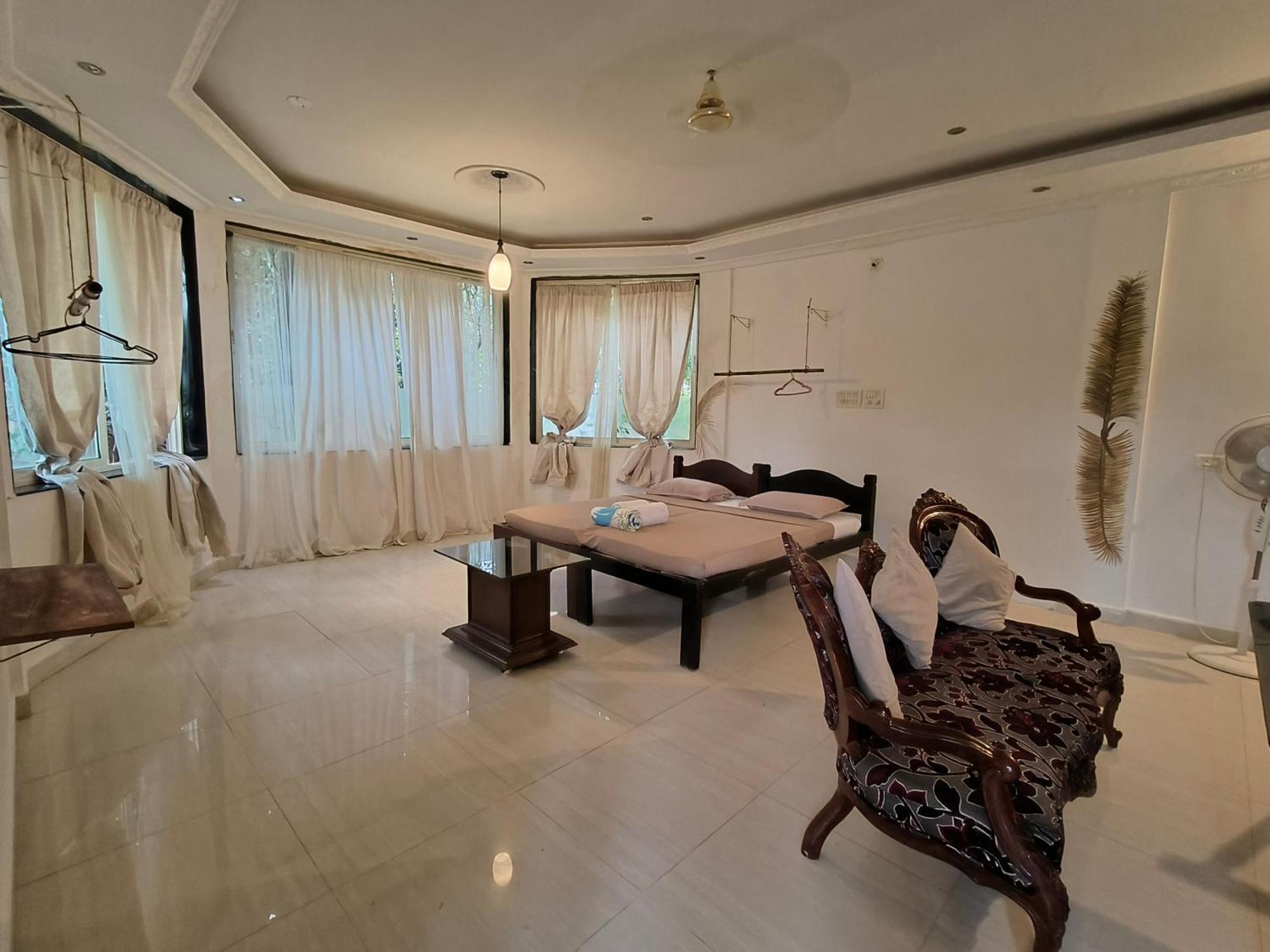 J-House, Spacious Apartments With Balconies, Thalassa 1Min Away 솔림 외부 사진