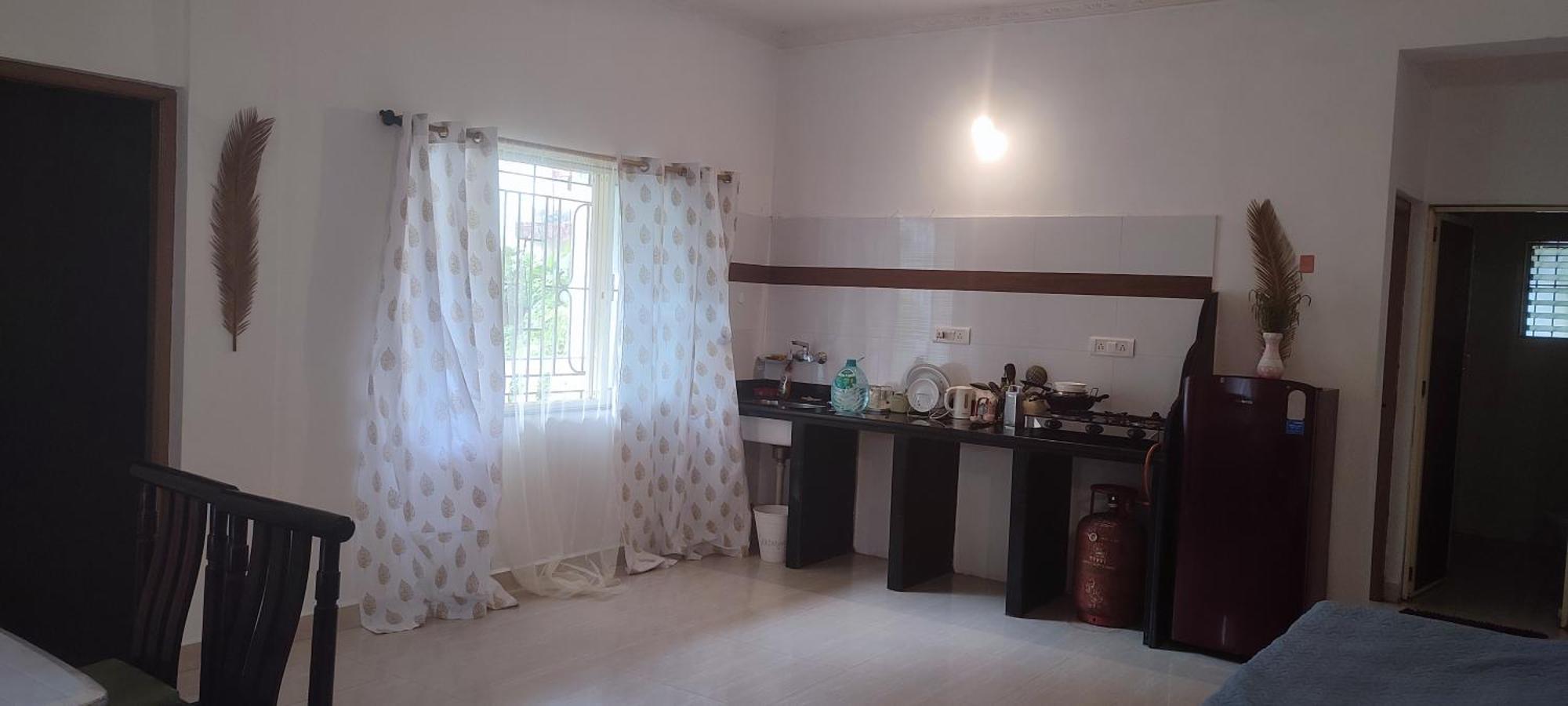 J-House, Spacious Apartments With Balconies, Thalassa 1Min Away 솔림 객실 사진