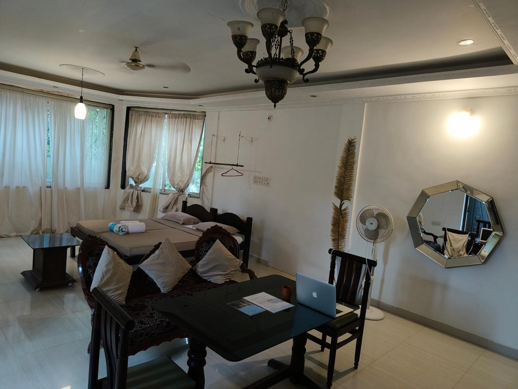 J-House, Spacious Apartments With Balconies, Thalassa 1Min Away 솔림 객실 사진