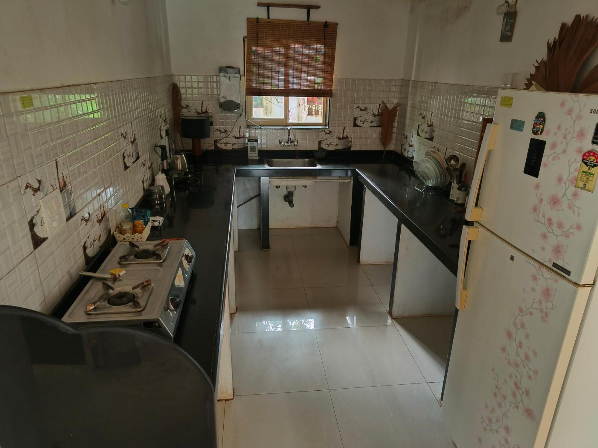 J-House, Spacious Apartments With Balconies, Thalassa 1Min Away 솔림 객실 사진