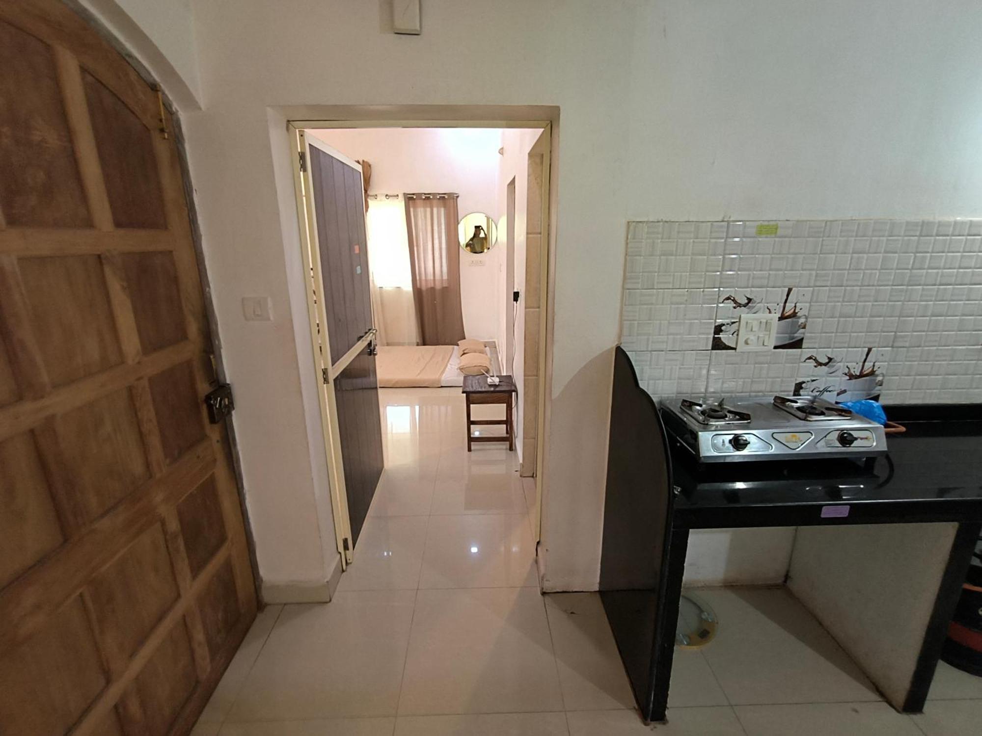 J-House, Spacious Apartments With Balconies, Thalassa 1Min Away 솔림 객실 사진