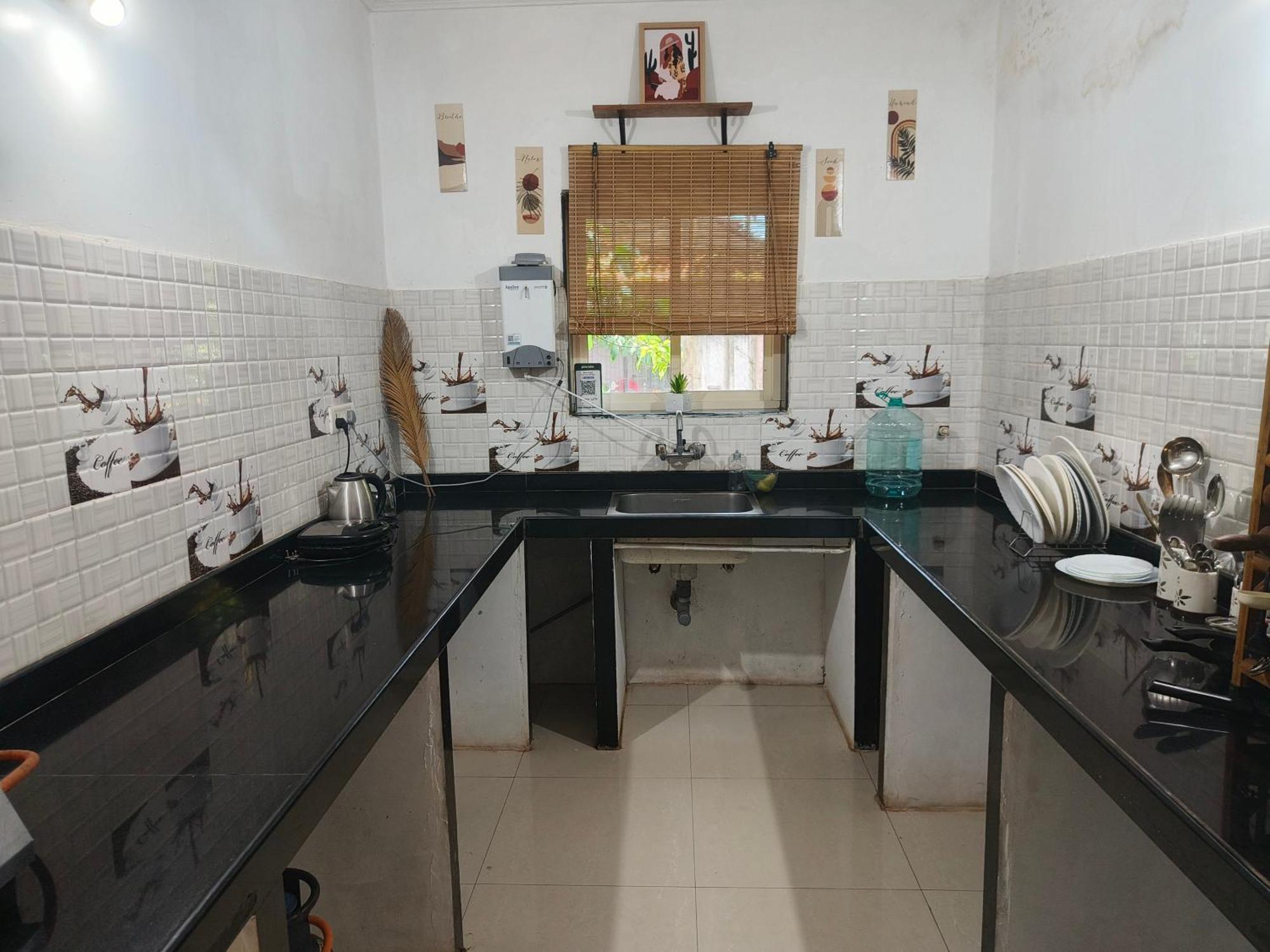 J-House, Spacious Apartments With Balconies, Thalassa 1Min Away 솔림 외부 사진